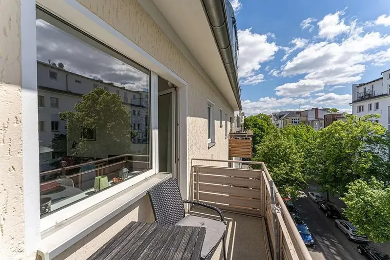 Komfortable, möblierte 2‑Zimmer‑Wohnung mit Top‑Anbindung an U7/U9 in Berlin‑Wilmersdorf — photo 1